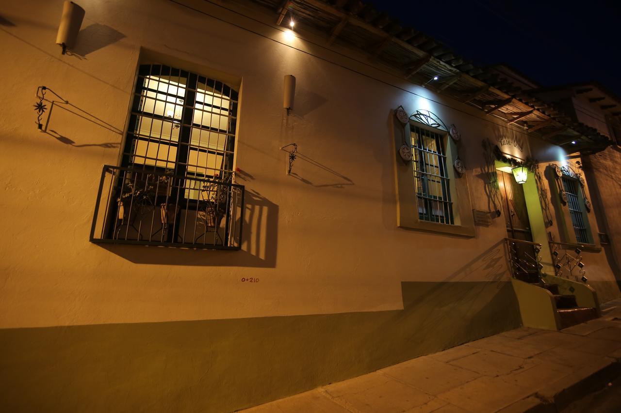 Casa Verde B&B Sucre Exteriör bild